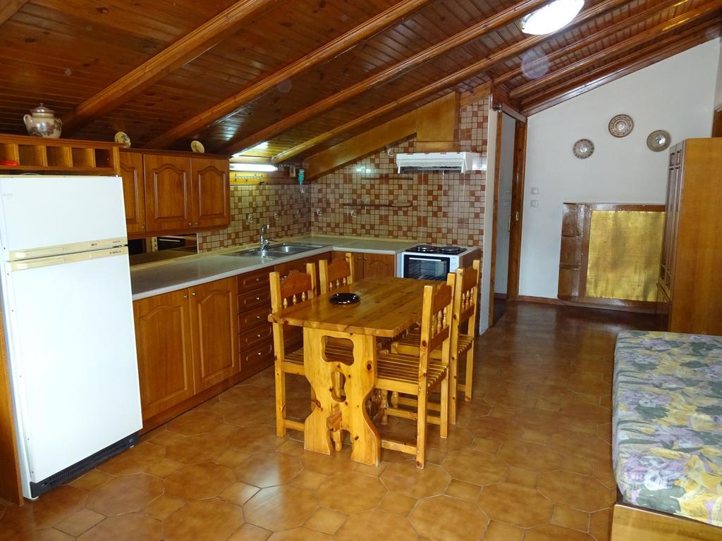 Marilena Apartments & Studios Ипсос Экстерьер фото
